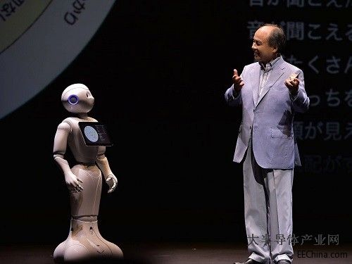软银在日本发售Pepper机器人1分钟卖光 鸿海代工