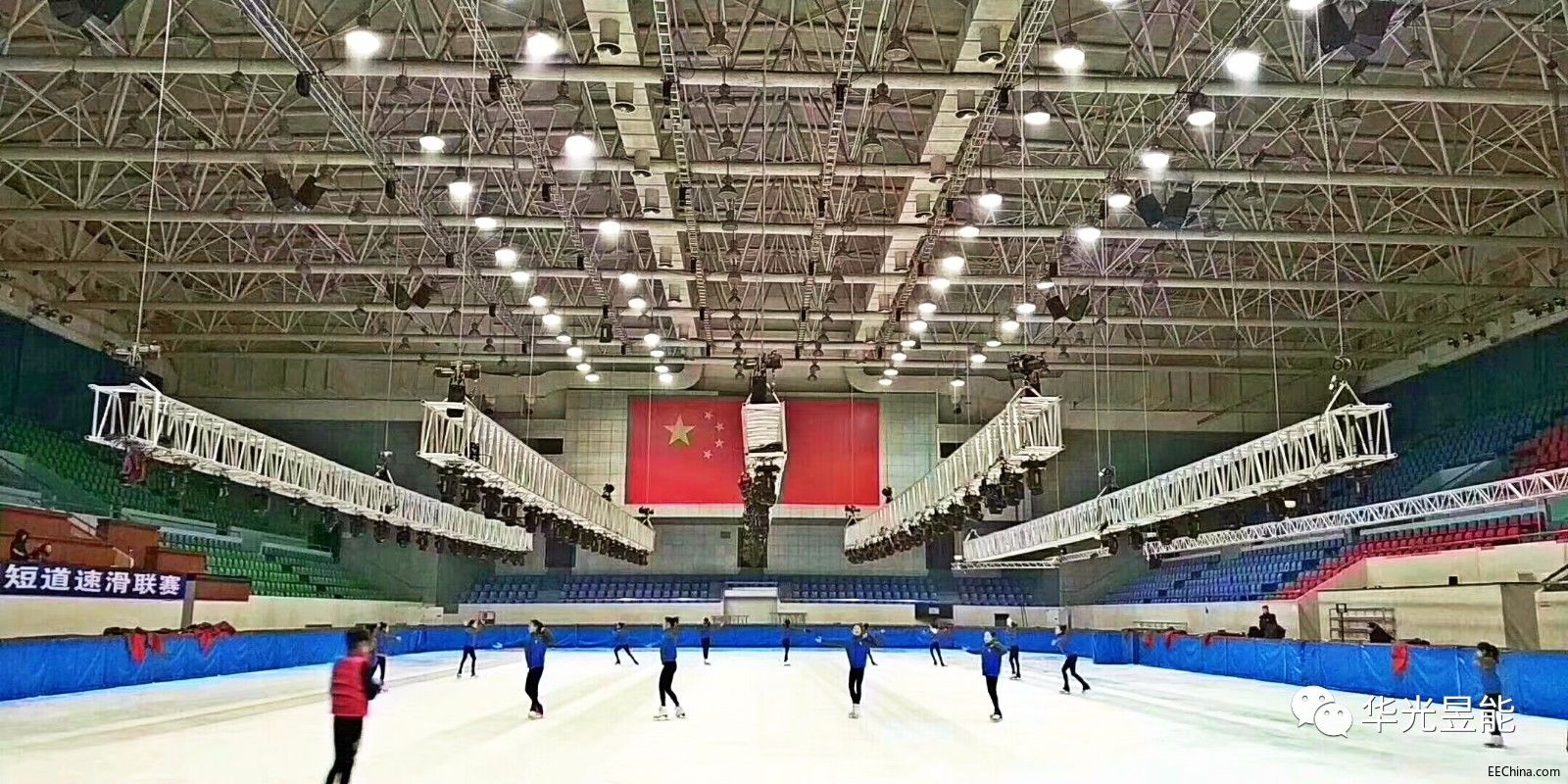 表演1.jpg