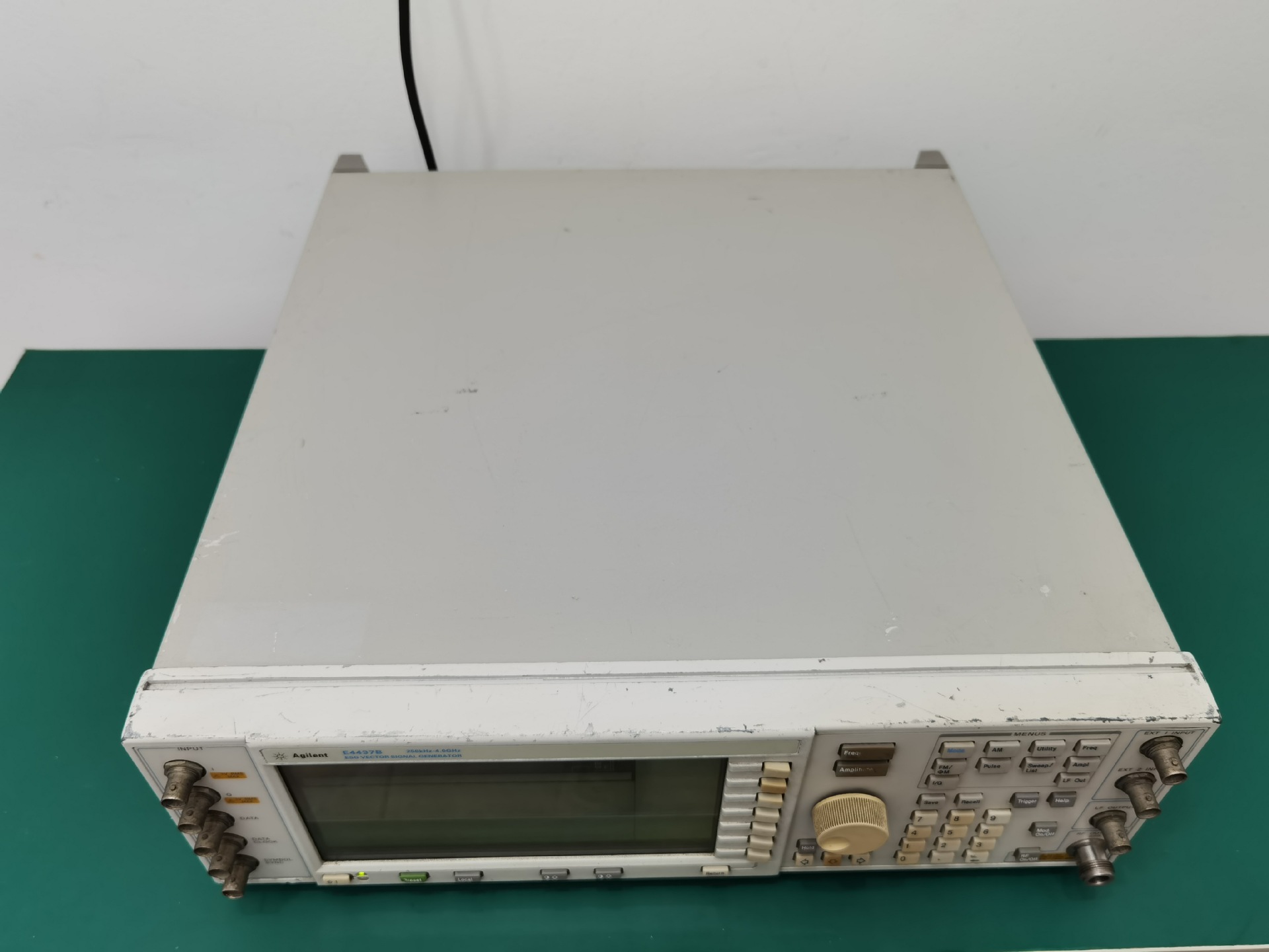 E4436B (4).jpg
