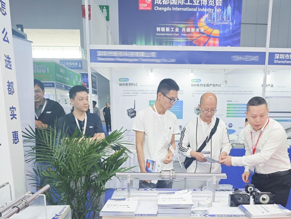 纺织机械中丝杆支撑座的精密定位