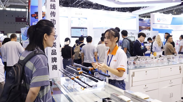 如何减少微型导轨表面破损情况？