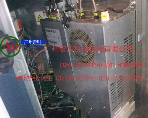 维修库卡机械手电路板.gif